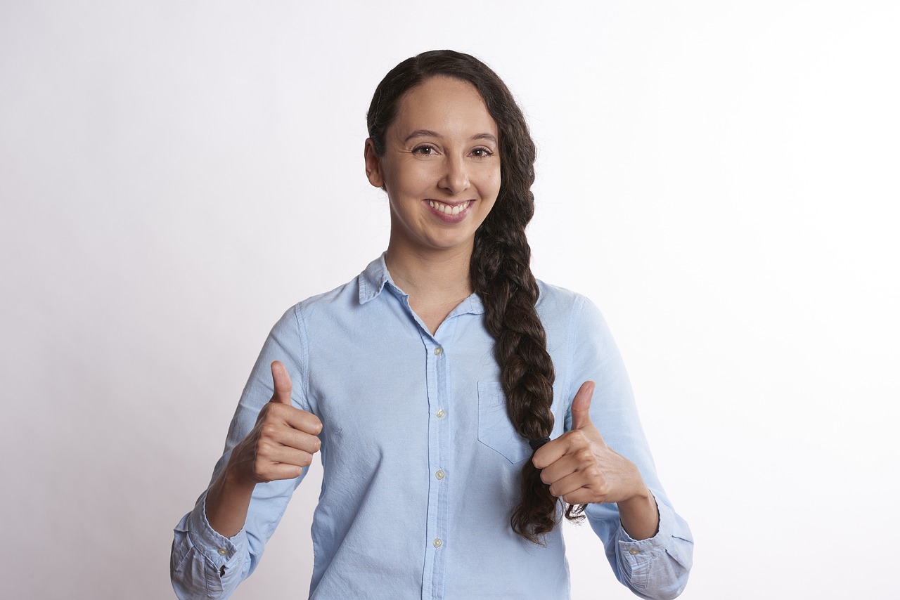 女性演讲比赛服装选择与搭配艺术指南