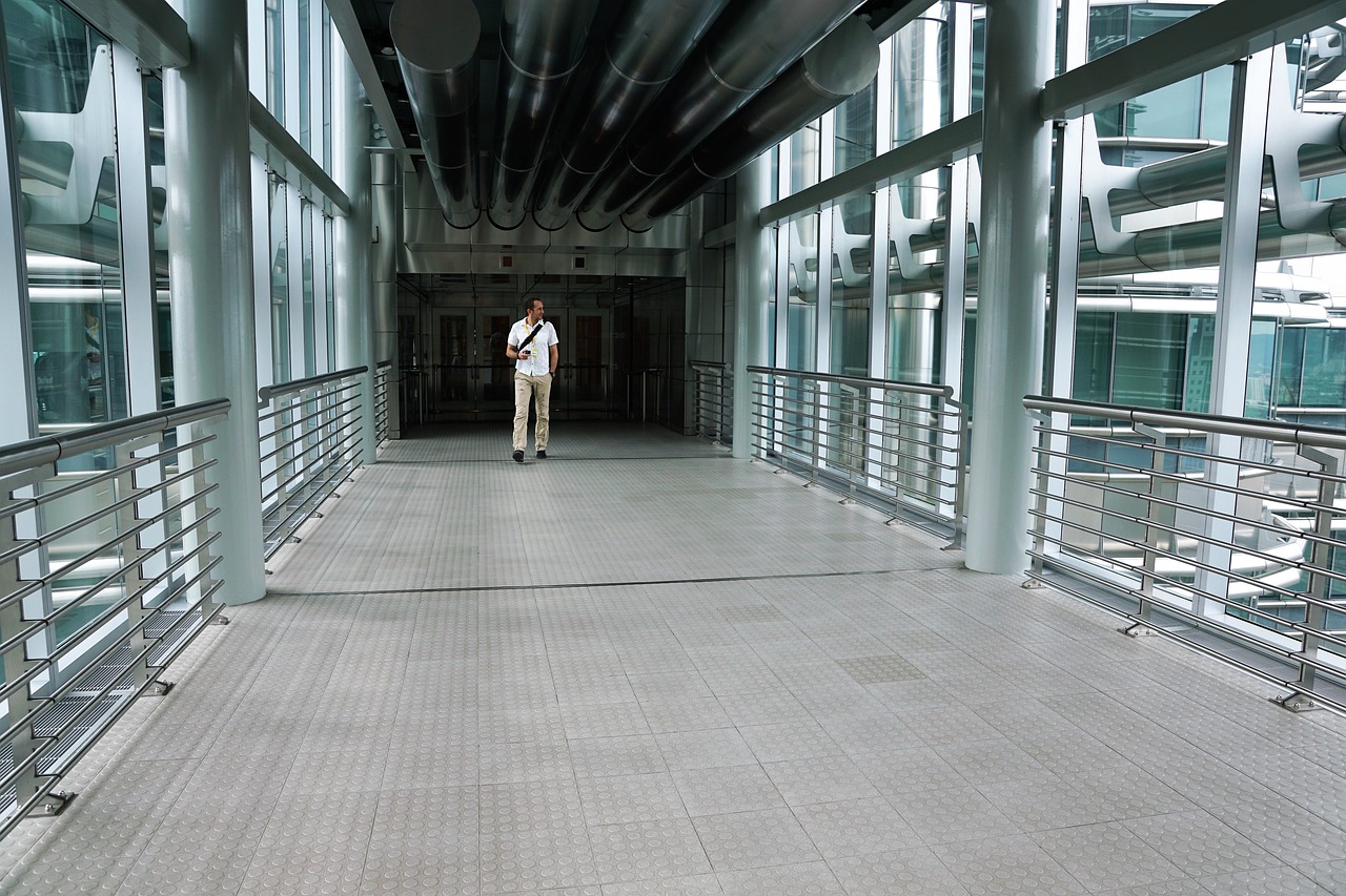 电影院的英语表达，视听盛宴的沉浸之地