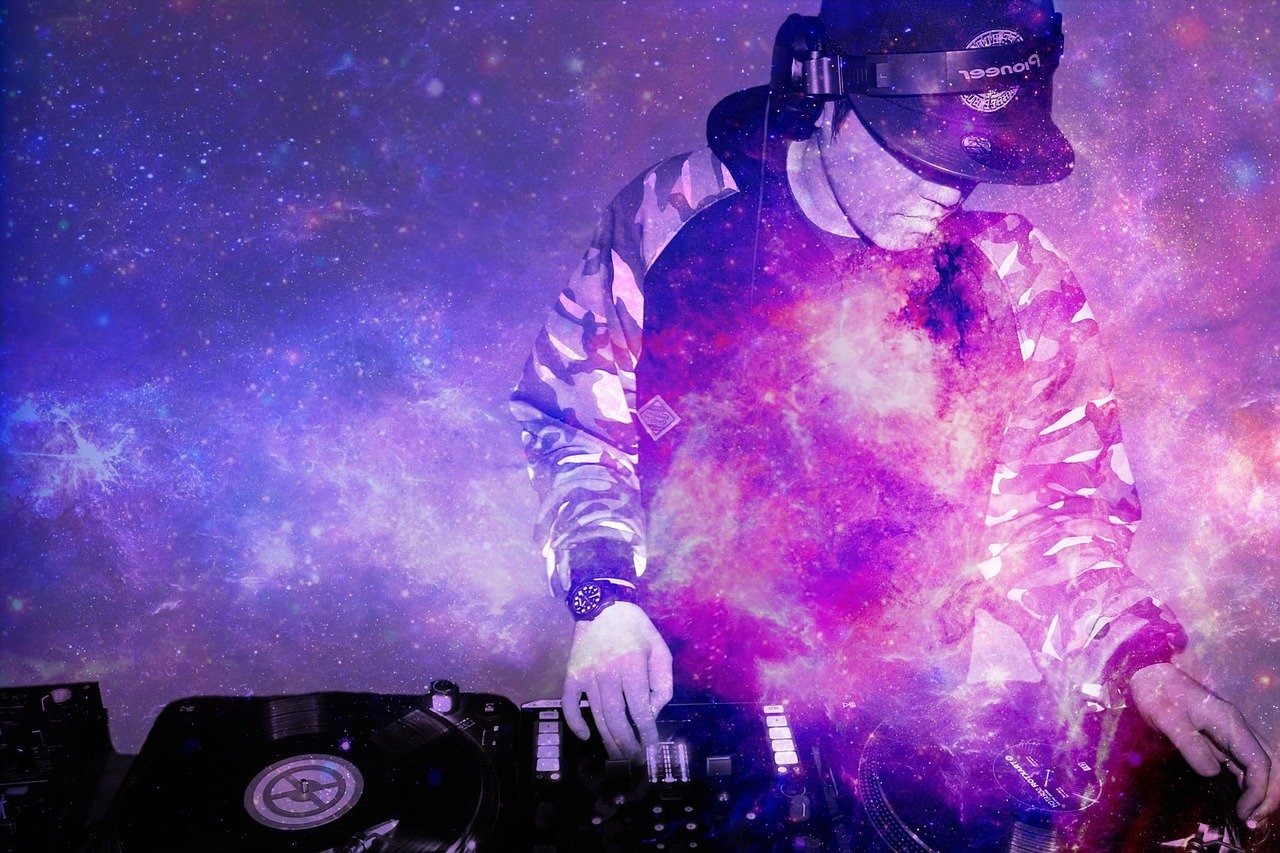 最新DJ作品引领电子音乐潮流新篇章