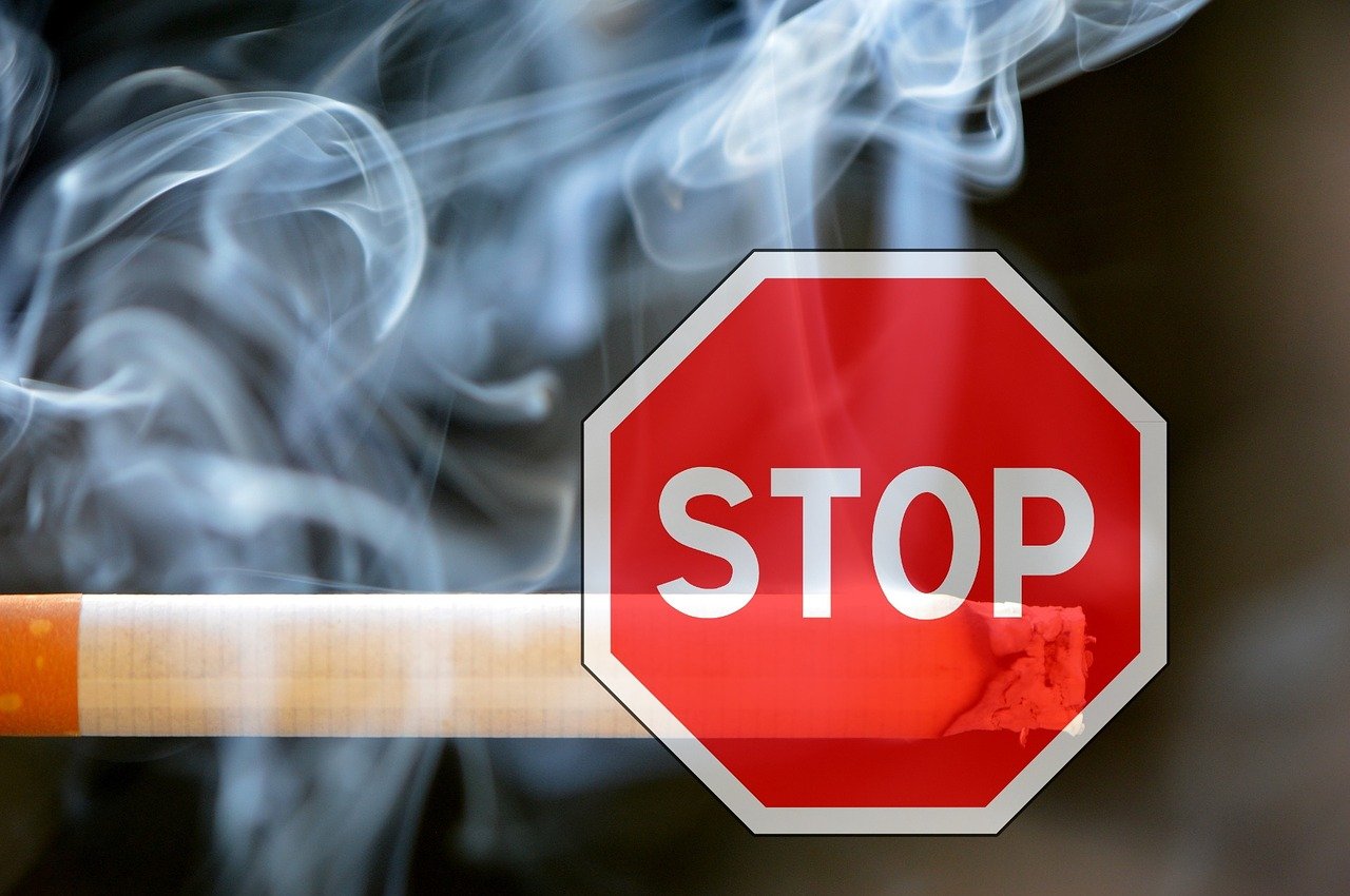 最新香烟资讯，行业变革与健康警示全面解读